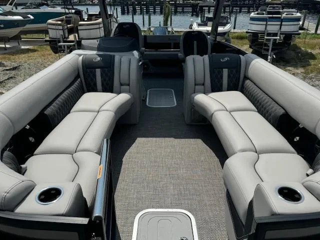 Slide: The Image of Barletta Lusso 25UCA 2025 - 11