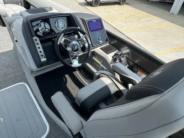 Slide: The Image of Barletta Lusso 25UCA 2025 - 17