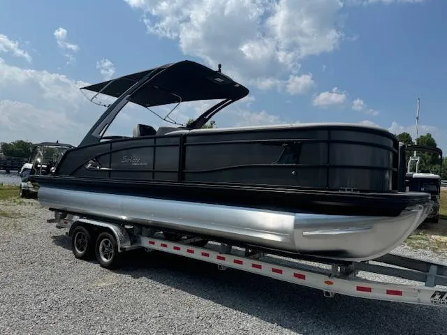 Slide: The Image of Barletta Lusso 25UCA 2025 - 4