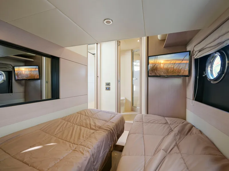 Slide: The Image of Absolute 58 FLY 2019 - 75