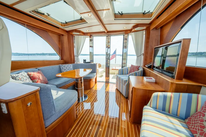 Slide: The Image of Salon - 13