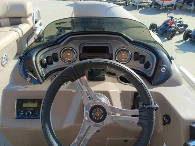 Slide: The Image of Sun Tracker SUNTRACKER SPORTFISH 22 XP3 W/150HP 2023 - 15