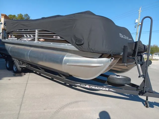 Slide: The Image of Sun Tracker SUNTRACKER SPORTFISH 22 XP3 W/150HP 2023 - 7