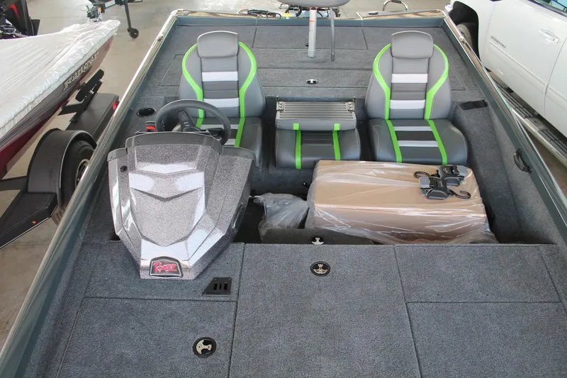 Slide: The Image of Ranger RT198P 2024 - 17