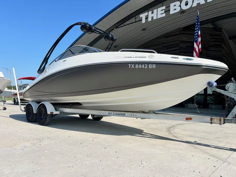 Slide: The Image of Sea-Doo 230 Challenger SE 2012 - 6