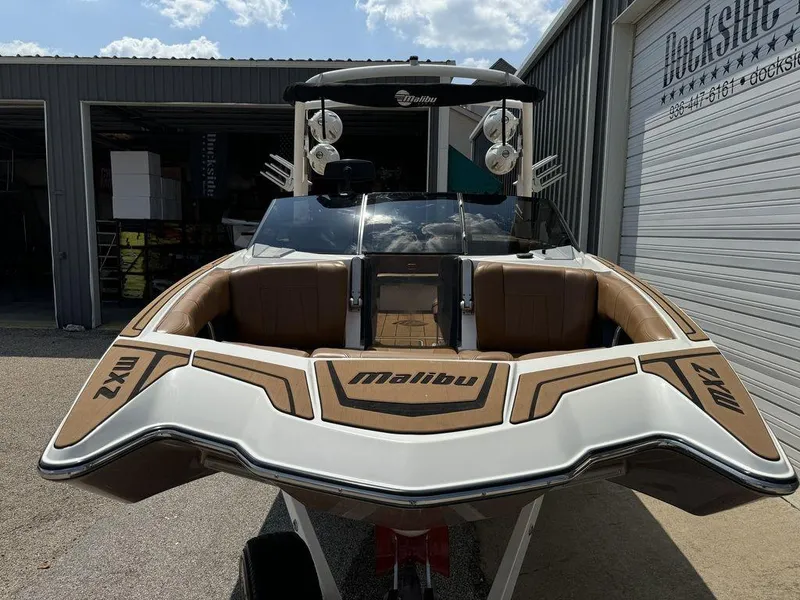 Slide: The Image of Malibu Wakesetter 23 MXZ 2020 - 4