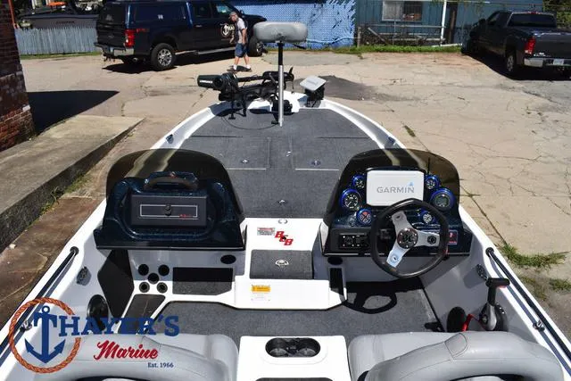 Slide: The Image of 2012 Bass Cat Pantera IV boat interior with Garmin navigation system at Thayer's Marine. - 46