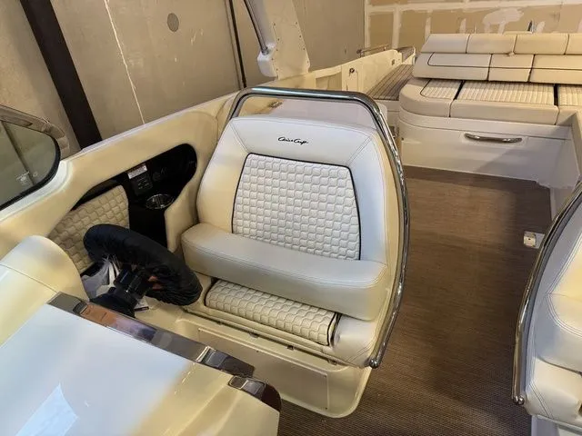 Slide: The Image of Chris-Craft Launch 31 GT 2025 - 10