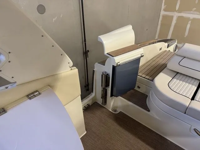 Slide: The Image of Chris-Craft Launch 31 GT 2025 - 16