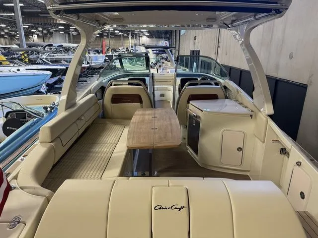 Slide: The Image of Chris-Craft Launch 31 GT 2025 - 7