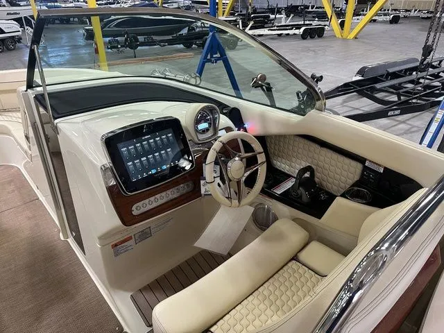 Slide: The Image of Chris-Craft Launch 31 GT 2025 - 9