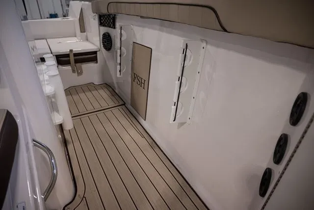 Slide: The Image of Yamaha 222 FSH Sport E 2025 - 17