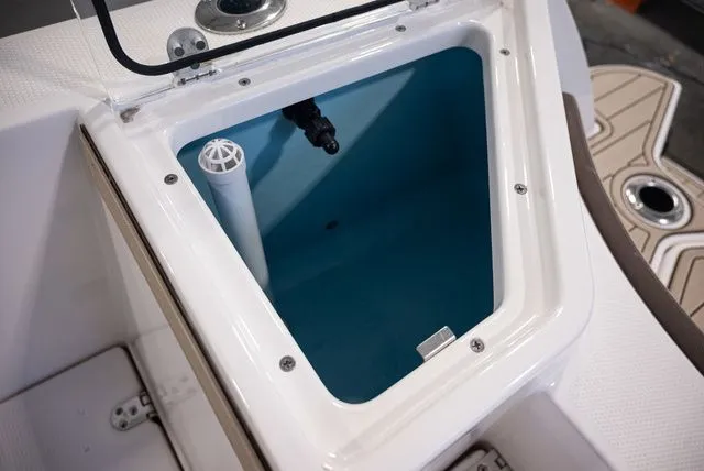 Slide: The Image of Yamaha 222 FSH Sport E 2025 - 19