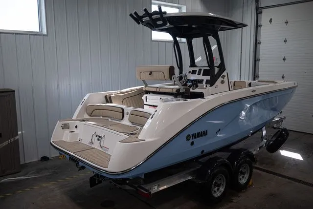 Slide: The Image of Yamaha 222 FSH Sport E 2025 - 3