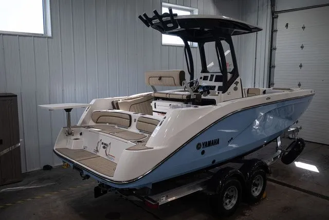 Slide: The Image of Yamaha 222 FSH Sport E 2025 - 4