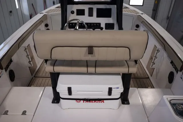 Slide: The Image of Yamaha 222 FSH Sport E 2025 - 6