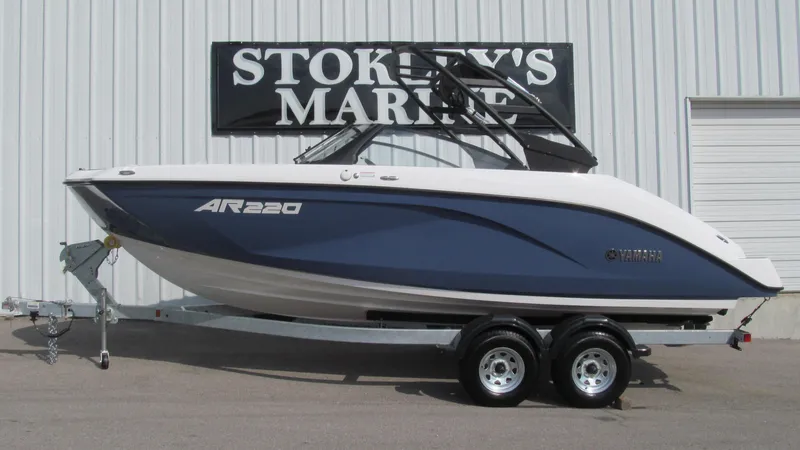 The Image of 2025 Yamaha AR220 boat on trailer at Stokley's Marine. - 0