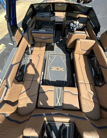 Slide: The Image of Tigé 25 Ultra ZX 2024 - 11