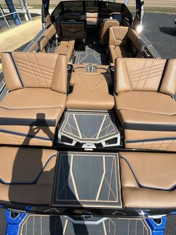 Slide: The Image of Tigé 25 Ultra ZX 2024 - 12