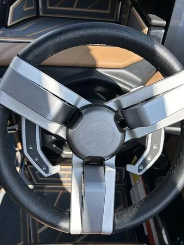 Slide: The Image of Tigé 25 Ultra ZX 2024 - 18