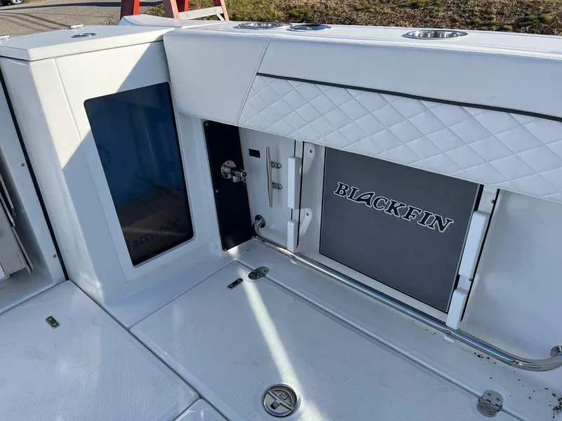 Slide: The Image of Blackfin 272 DC 2023 - 11