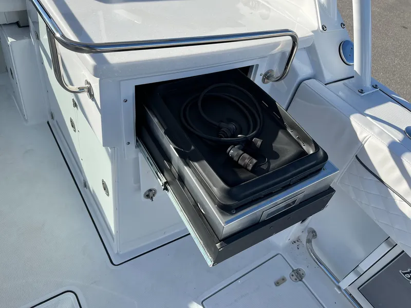 Slide: The Image of Blackfin 272 DC 2023 - 17