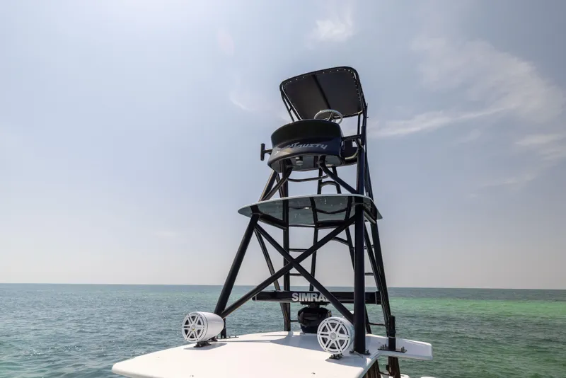 Slide: The Image of 2008 SeaVee 390 B boat tower against clear ocean and sky. - 42