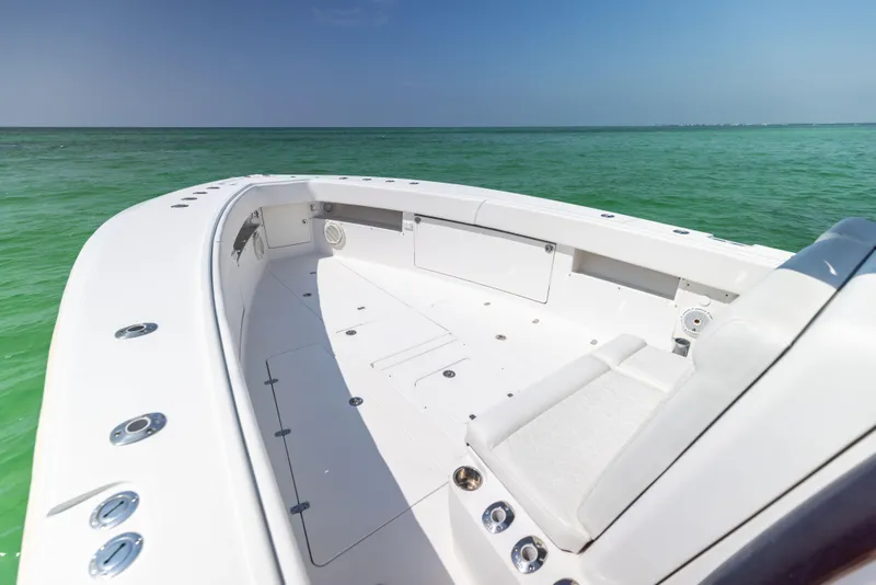 Slide: The Image of SeaVee 390 B 2008 - 50