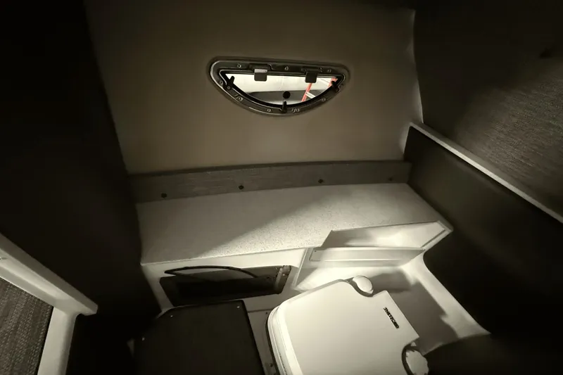 Slide: The Image of Cobalt R6 Outboard 2025 - 73