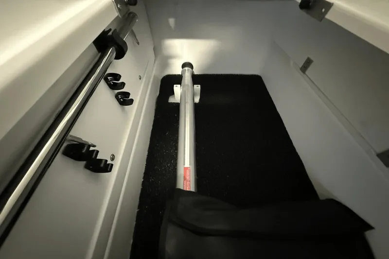 Slide: The Image of Cobalt R6 Outboard 2025 - 83