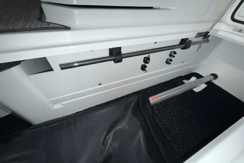 Slide: The Image of Cobalt R6 Outboard 2025 - 85