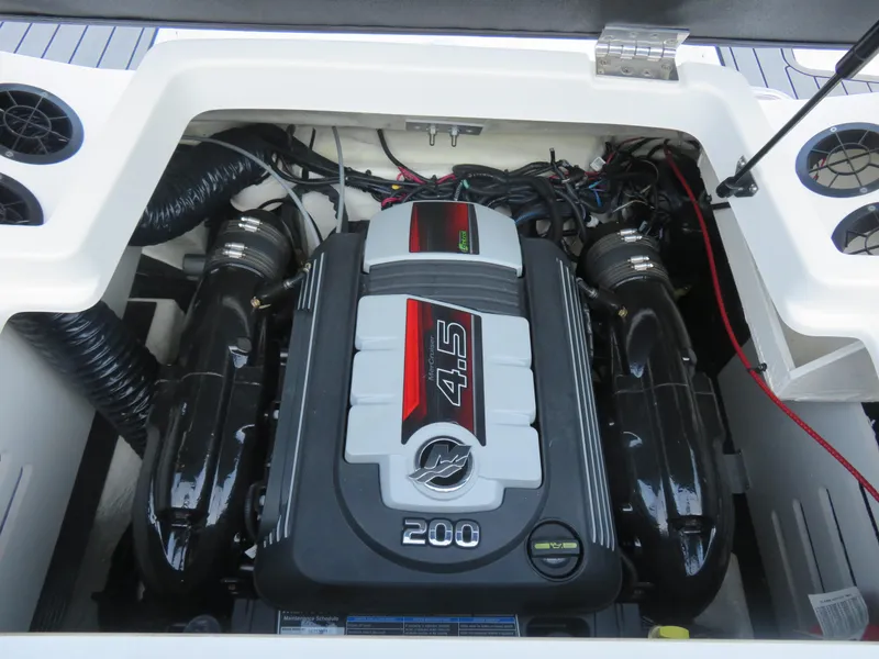 Slide: The Image of 2022 Sea Ray 19 SPX engine compartment with 4.5L 200 horsepower engine. - 7