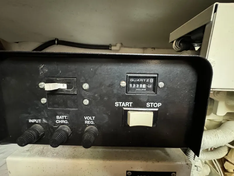 Slide: The Image of Formula 41 Performance Cruiser 1999 - 50