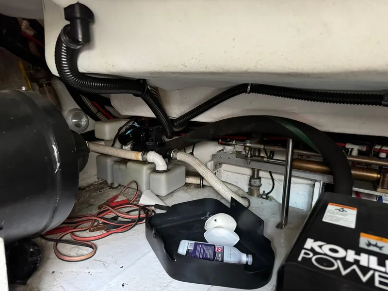 Slide: The Image of Formula 41 Performance Cruiser 1999 - 51