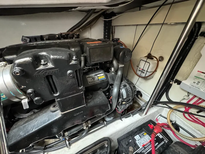 Slide: The Image of Formula 41 Performance Cruiser 1999 - 55