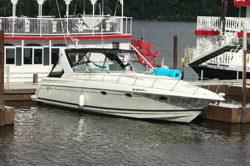 Slide: The Image of Formula 41 Performance Cruiser 1999 - 56