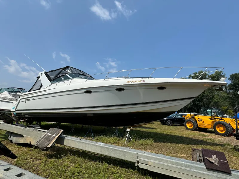 Slide: The Image of Formula 41 Performance Cruiser 1999 - 59