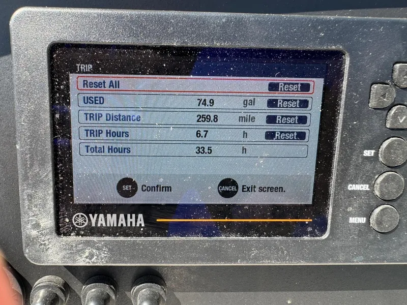 Slide: The Image of Yamaha display showing trip data: 74.9 gallons used, 259.8 miles traveled, 33.5 total hours. - 20