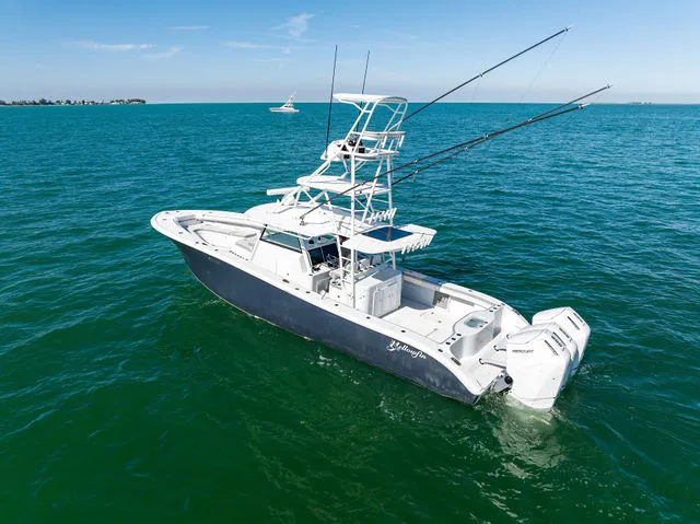 Slide: The Image of Yellowfin 42 Offshore 2022 - 51