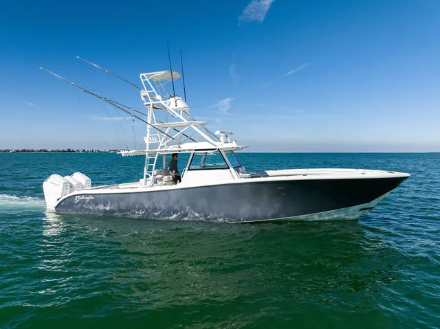 Slide: The Image of Yellowfin 42 Offshore 2022 - 52