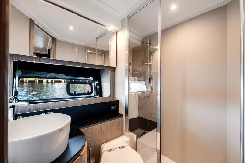 Slide: The Image of Azimut Atlantis 45 2025 - 20