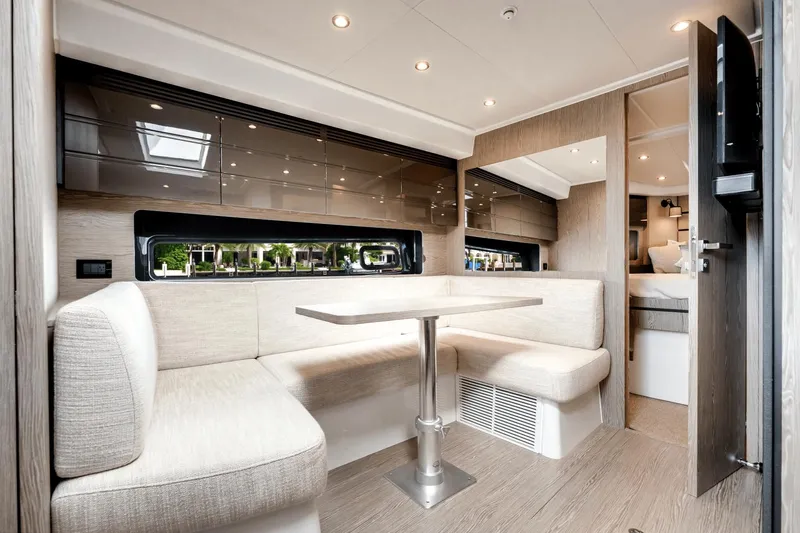 Slide: The Image of Azimut Atlantis 45 2025 - 21
