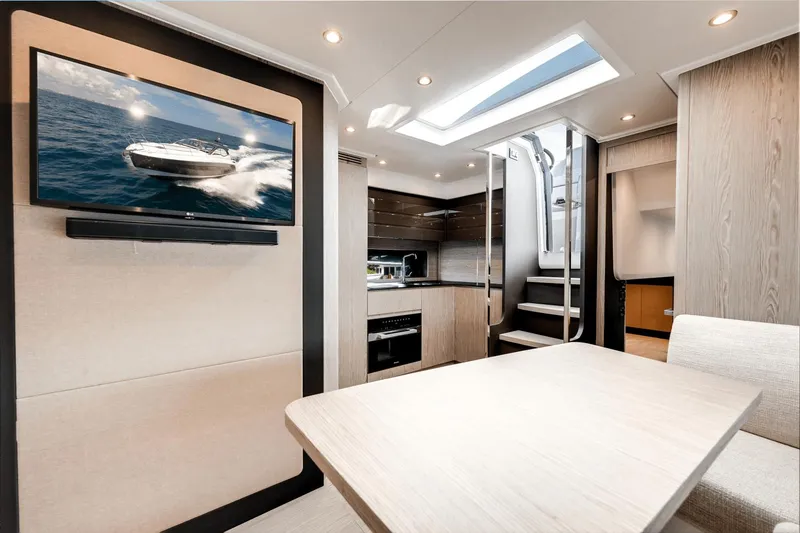 Slide: The Image of Azimut Atlantis 45 2025 - 23