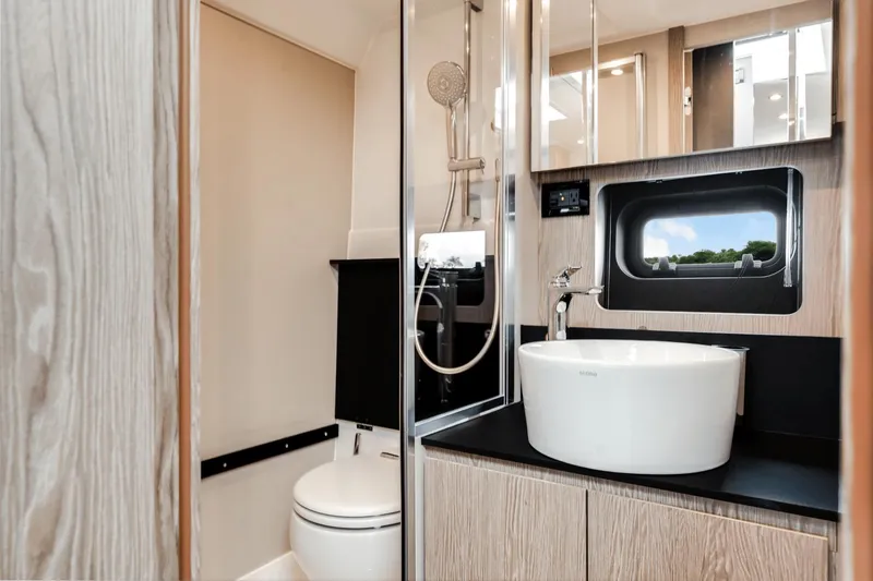 Slide: The Image of Azimut Atlantis 45 2025 - 28