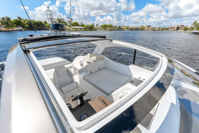 Slide: The Image of Azimut Atlantis 45 2025 - 36