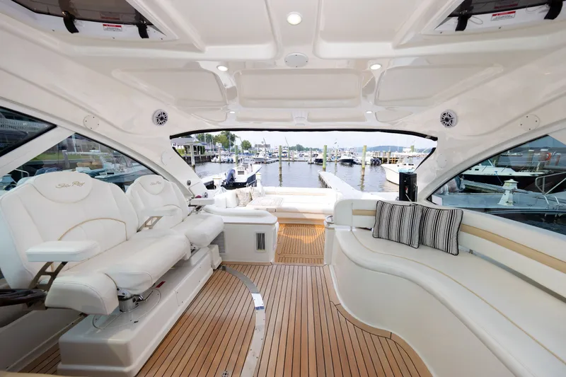 Slide: The Image of Sea Ray 48 Sundancer 2008 - 13
