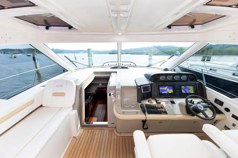 Slide: The Image of Sea Ray 48 Sundancer 2008 - 15