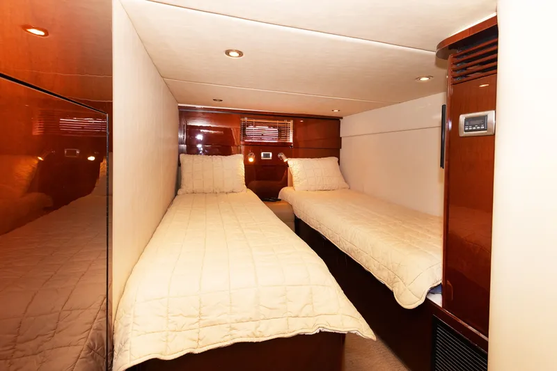 Slide: The Image of Guest Cabin (aft) - 33