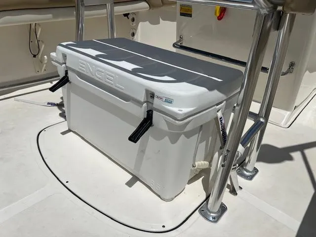 Slide: The Image of Pioneer 202 Islander 2021 - 13