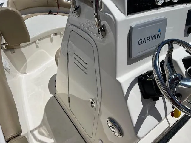 Slide: The Image of Pioneer 202 Islander 2021 - 8